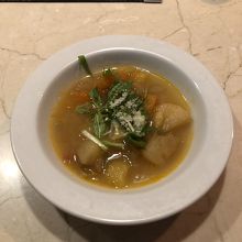 セットのスープです