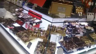 家庭的なリーズナブルなチョコレート