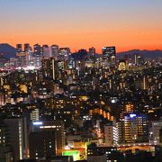 夕景の富士山やTokyo夜景におすすめの展望ラウンジ☆無料というところもイイネ♪