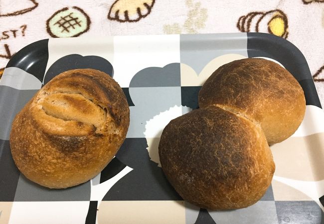 噛めば噛むほど小麦の味を感じられるハード系のパン屋さん!