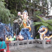 龍山寺の境内の風景