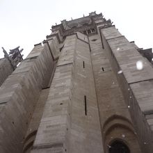 尖塔の写真　上るための入口は別で有料になります。