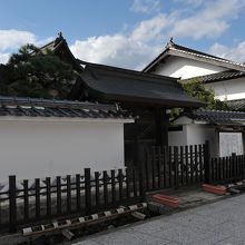 町並みに重みを与えている