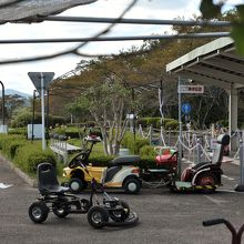 ゴーカートがある
