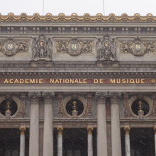 建物上層部の写真