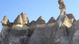 キノコ岩がにょきにょき