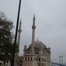 白亜のモスク　とても綺麗でした。