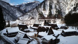 屋根の上に雪が有りました