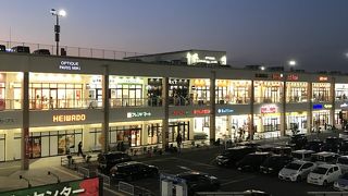 寝屋川市内の大きなショッピングモール