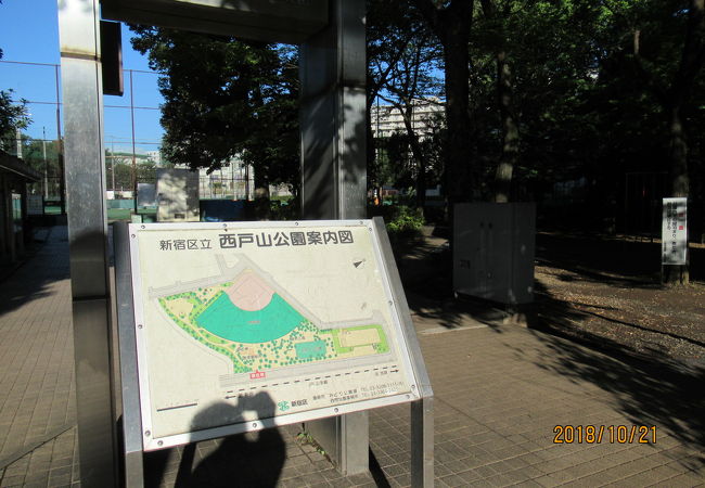 野球場まで完備されている大型の公園です