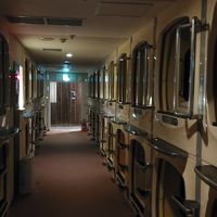 カプセルホテル