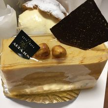 キャラメル味のケーキ