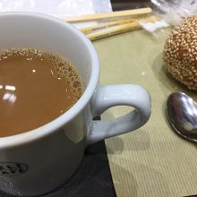 ごま団子とコーヒー