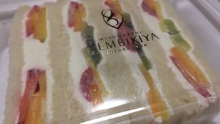 千疋屋のフルーツサンド