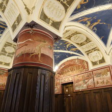 フレスコ画は、圧倒されます。