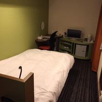 （写真は退室時なので布団がしわしわです…）