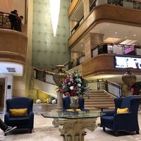 エントランスは吹抜け