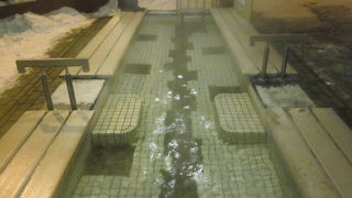 冬はお湯の出口傍に陣取る方が良いです