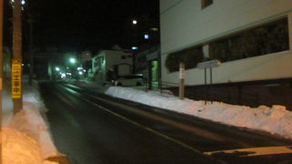 冬の夜の南部坂の様子