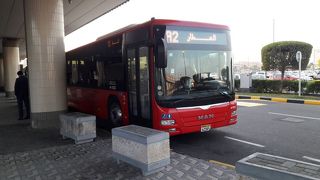 バス (ムハラク)