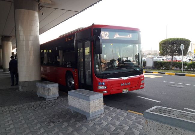 空港から市内への足として