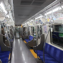 荒井駅ではガラガラ