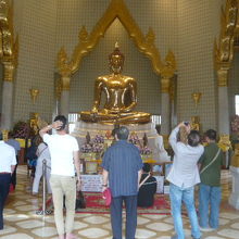 ワット・トライミットの黄金仏は、世界最大の黄金仏と言われる像