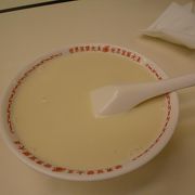 台湾でも一番美味しい豆漿のお店、お薦めは、塩味の効いた温かい豆乳。