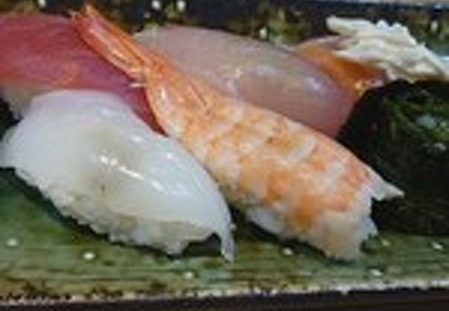 寿司と天ぷらのボリュームランチ