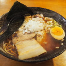 醤油ラーメン大盛り