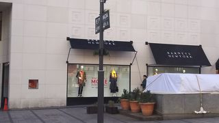 おしゃれな高級セレクトショップ