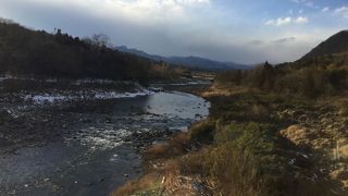 新巻遊歩道 (吾妻川自然遊歩道)