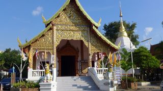 観光客の姿がない静かなお寺