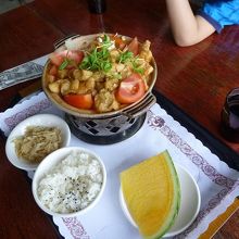 海悦楼茶坊の店内の様子 食事風景