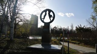 中島公園にあります。