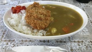 カツカレーを食べました。懐かしい味です。