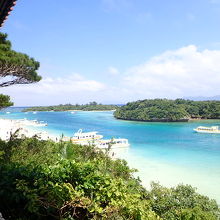 川平湾の展望台から