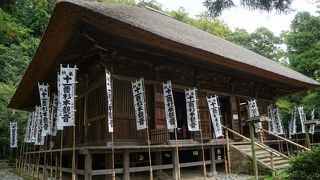 厨子の周囲には十二神将像