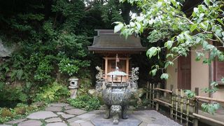 気が付かずに通り過ぎる観光客も多いのではないかと思います