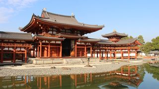 一度は見てみたかった場所、夜のライトアップは期間限定、曜日限定で断念。