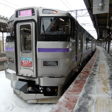 函館駅のはこだてライナー