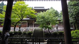 雪国ならではの山門？