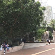 マック前で休憩