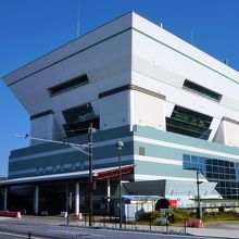 参考) 大さん橋ふ頭ビル