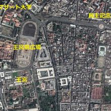 王宮前広場は、王宮の北側にあります。とても、とても広いです。