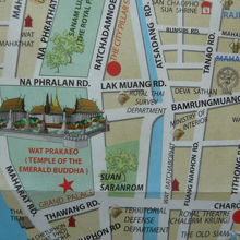 王宮前広場は、王宮の北側です。チャオプラヤー川の近くです。