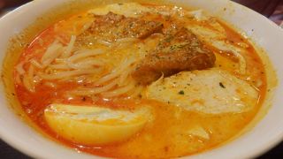 ランチはフードコートで