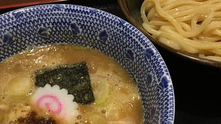 出国後の六厘舎は空いている