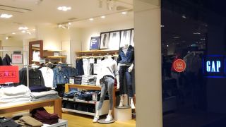 カジュアルウェア