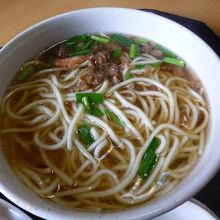  陳家&#34485;捲 切仔麺